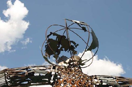 'Save the World' in Grossansicht